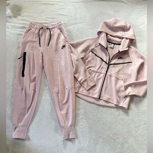 Women’s Pink Nike Tech 2 Piece Set. Zip Up Size Small. Joggers Size XS.